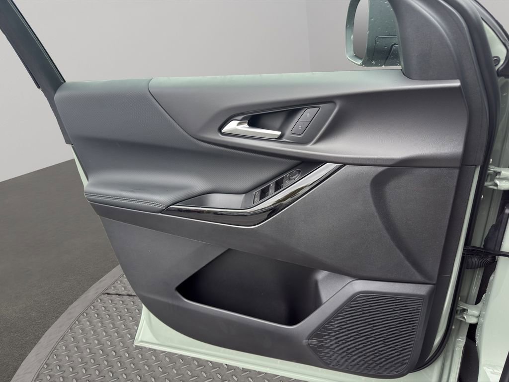 New 2026 Chevrolet Equinox LT image 14