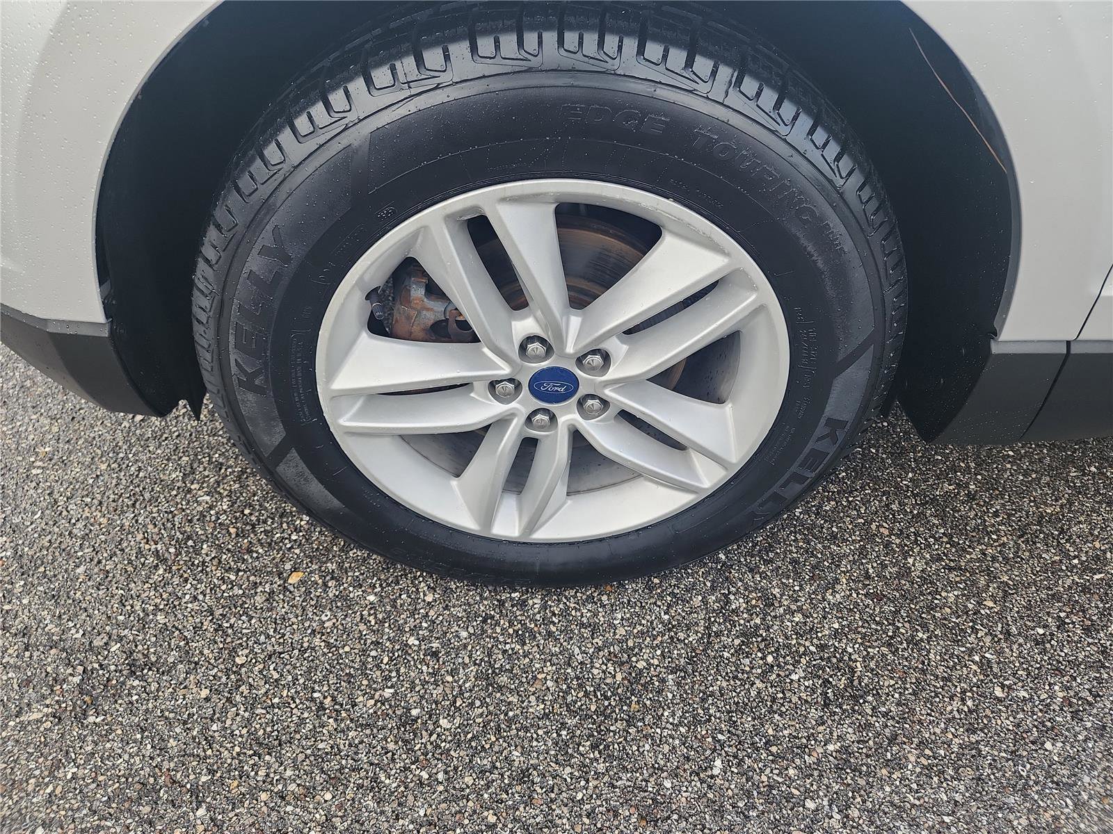 Used 2017 Ford Edge SEL w/ Equipment Group 201A image 9