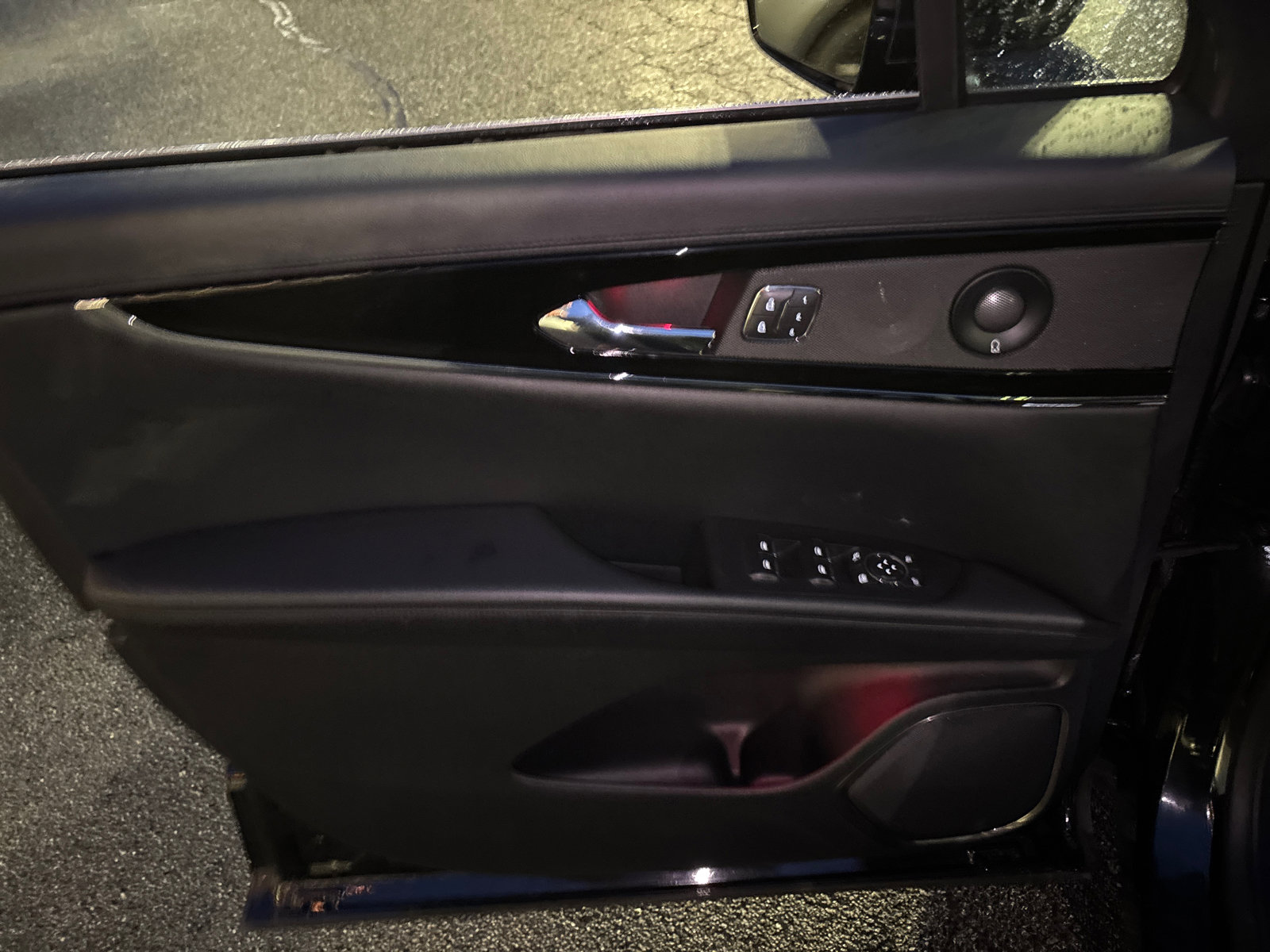 Certified 2022 Lincoln Nautilus Reserve w/ Equipment Group 201A image 11