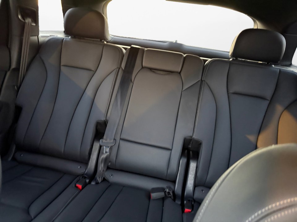 Used 2025 Audi Q7 2.0T Premium w/ Convenience Package image 12
