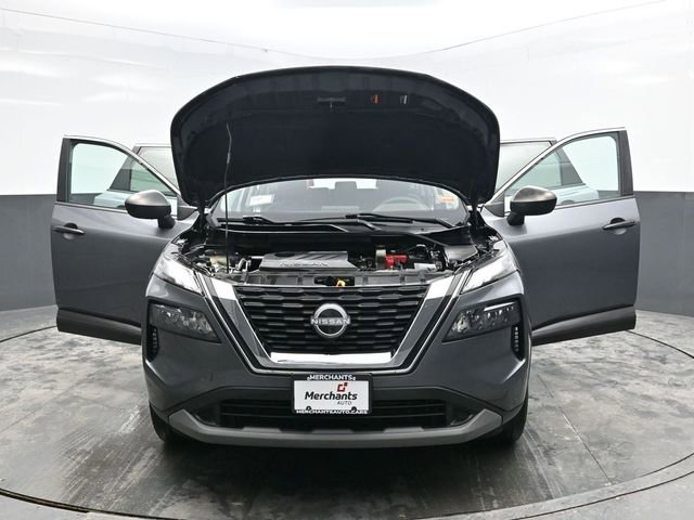 Used 2023 Nissan Rogue S image 39