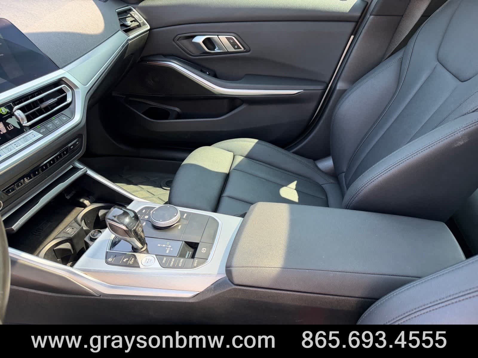 Used 2021 BMW 330i Sedan w/ M Sport Package RWD image 13