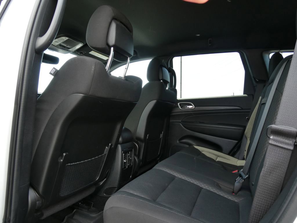 Used 2022 Jeep Grand Cherokee Laredo E AWD/4WD image 18
