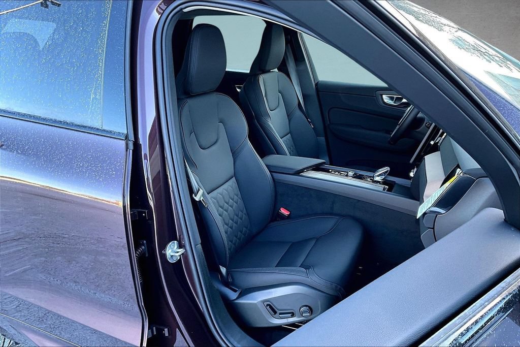 New 2026 Volvo XC60 B5 Plus w/ Protection Package Premier AWD/4WD image 11