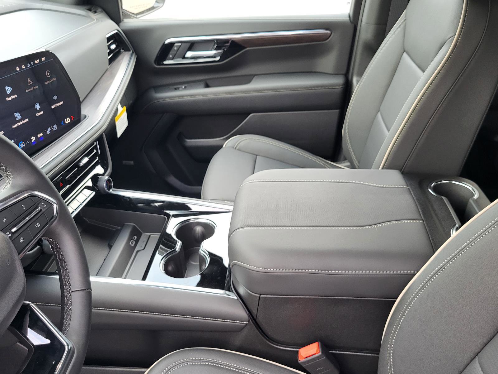 New 2026 Chevrolet Suburban Premier image 19