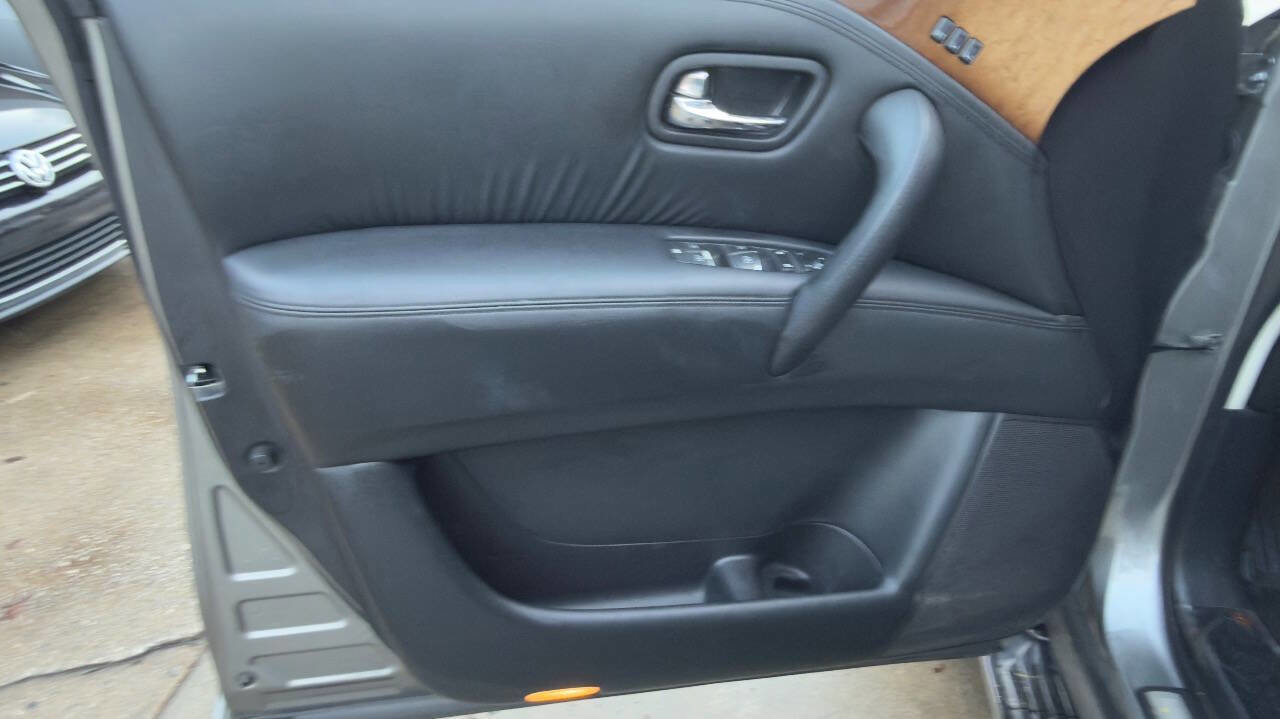 Used 2014 INFINITI QX80 4WD w/ Theater Package image 27