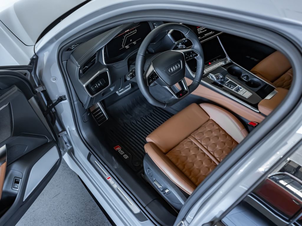 Used 2024 Audi RS 6 performance image 4