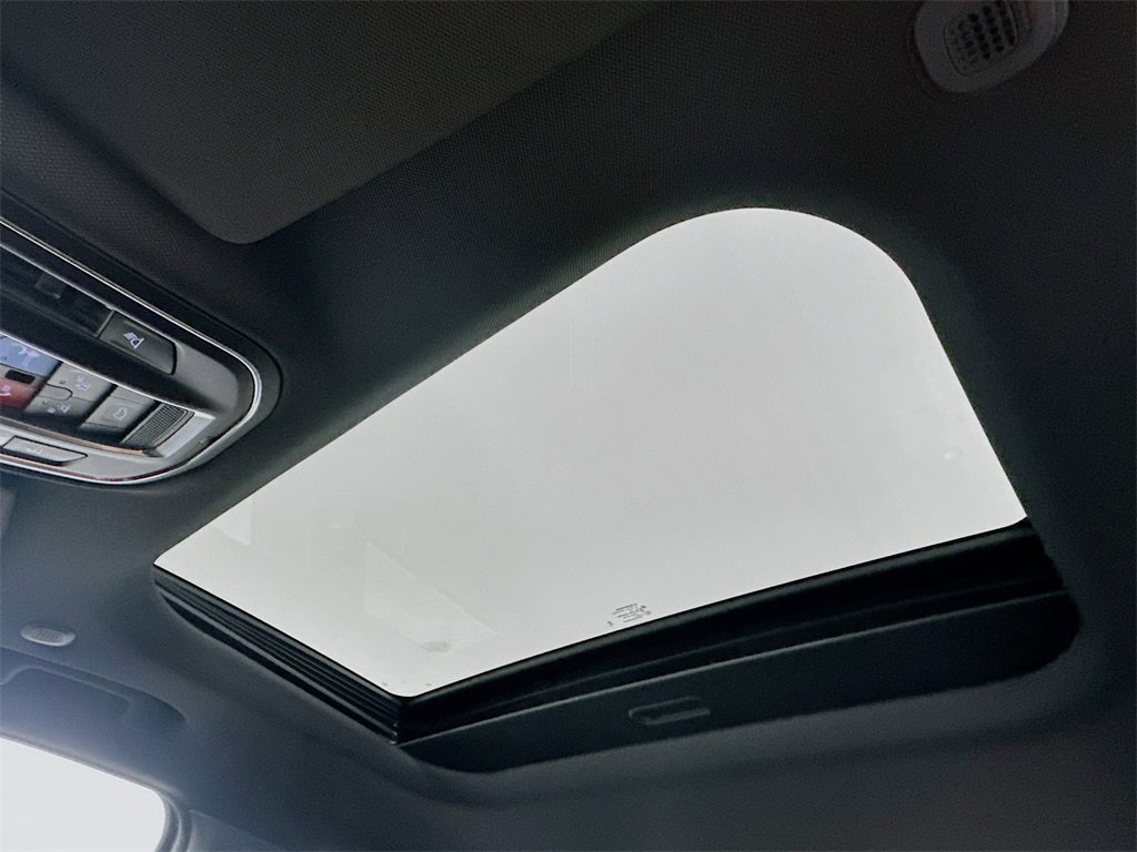 New 2025 Jeep Grand Cherokee Laredo X image 13