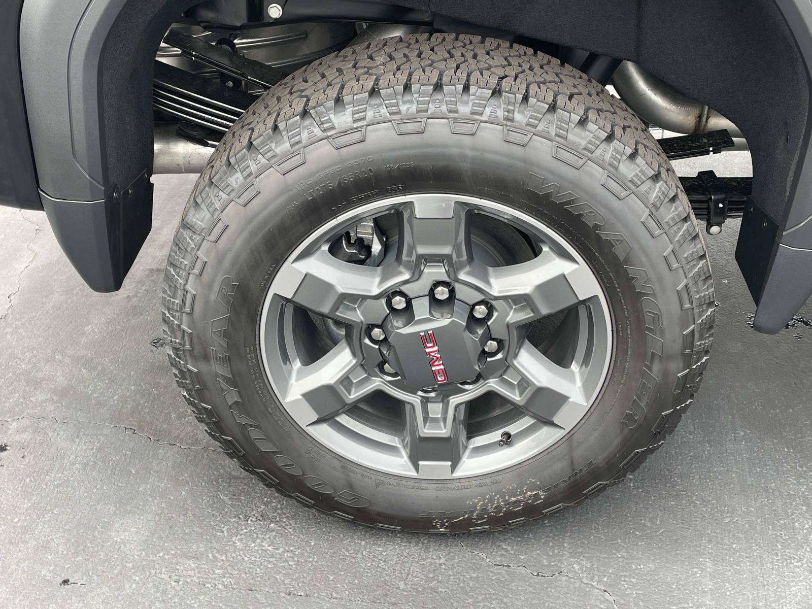 New 2026 GMC Sierra 3500 SLT w/ SLT Premium Package AWD/4WD image 30