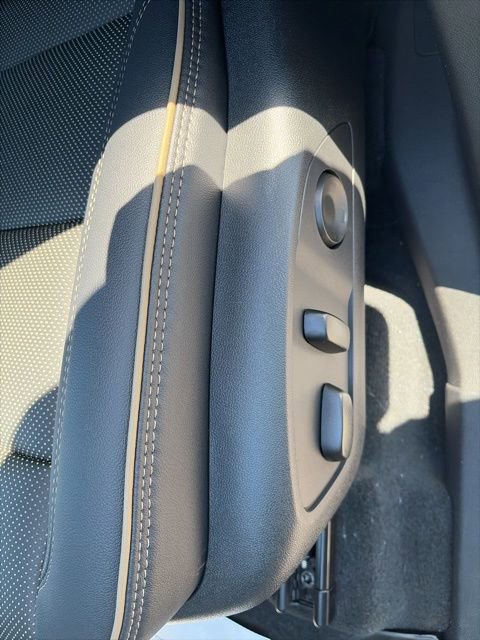 New 2026 Chevrolet Traverse High Country w/ LPO, Floor Liner Package image 19