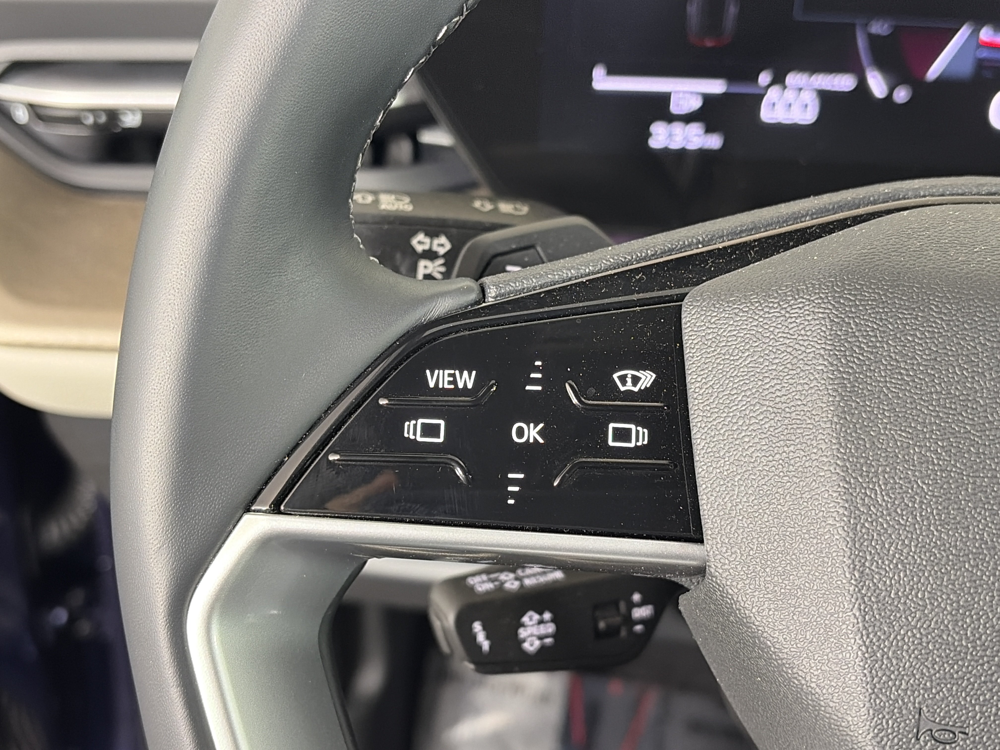 Used 2025 Audi Q5 Premium Plus w/ Premium Plus AWD/4WD image 29