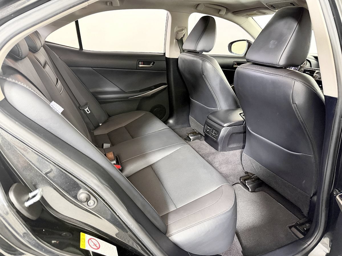 Used 2018 Lexus IS 300 w/ Accessory Package 2 RWD image 39