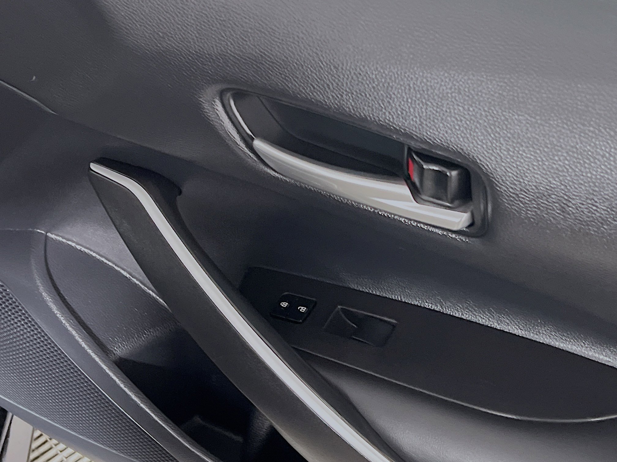 Used 2025 Toyota Corolla SE image 32