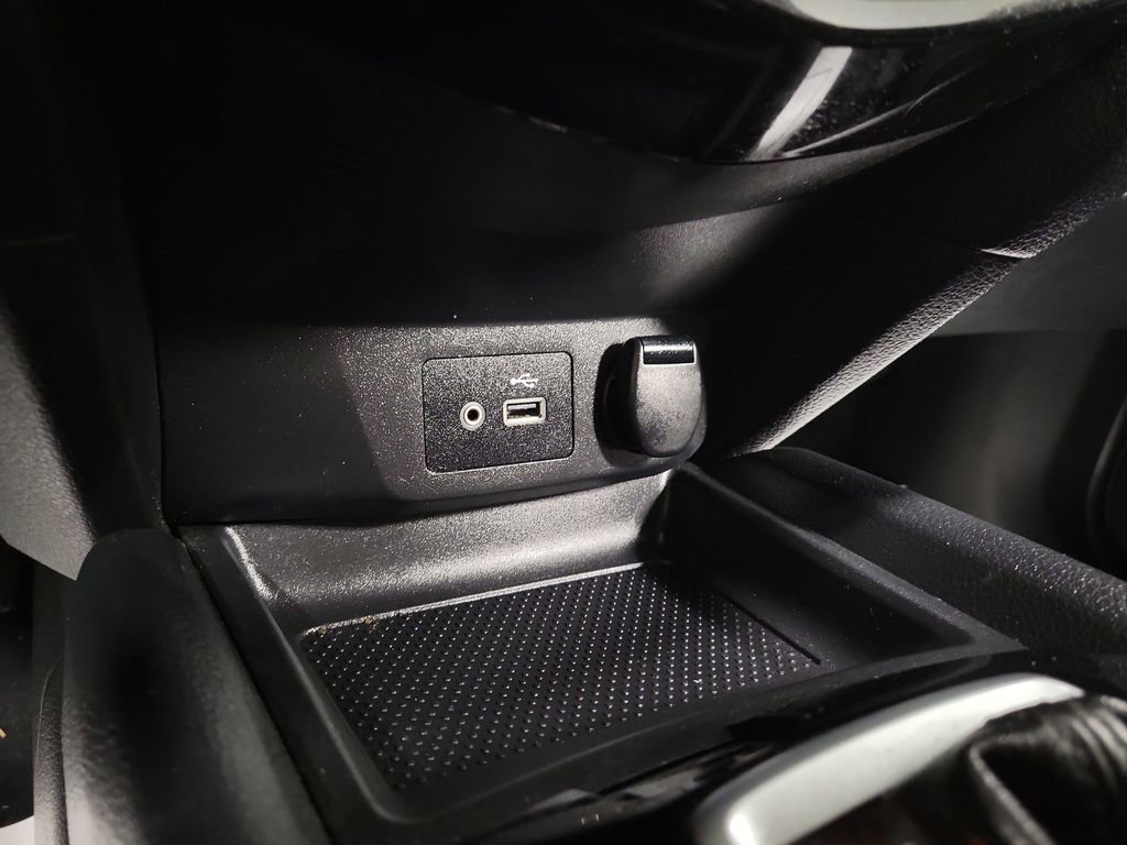 Used 2020 Nissan Rogue SV image 18