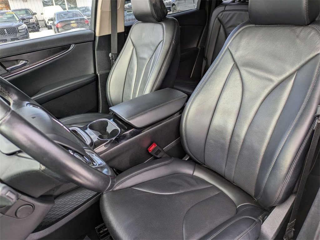 Certified 2022 Lincoln Nautilus Reserve w/ Luxury Package image 12