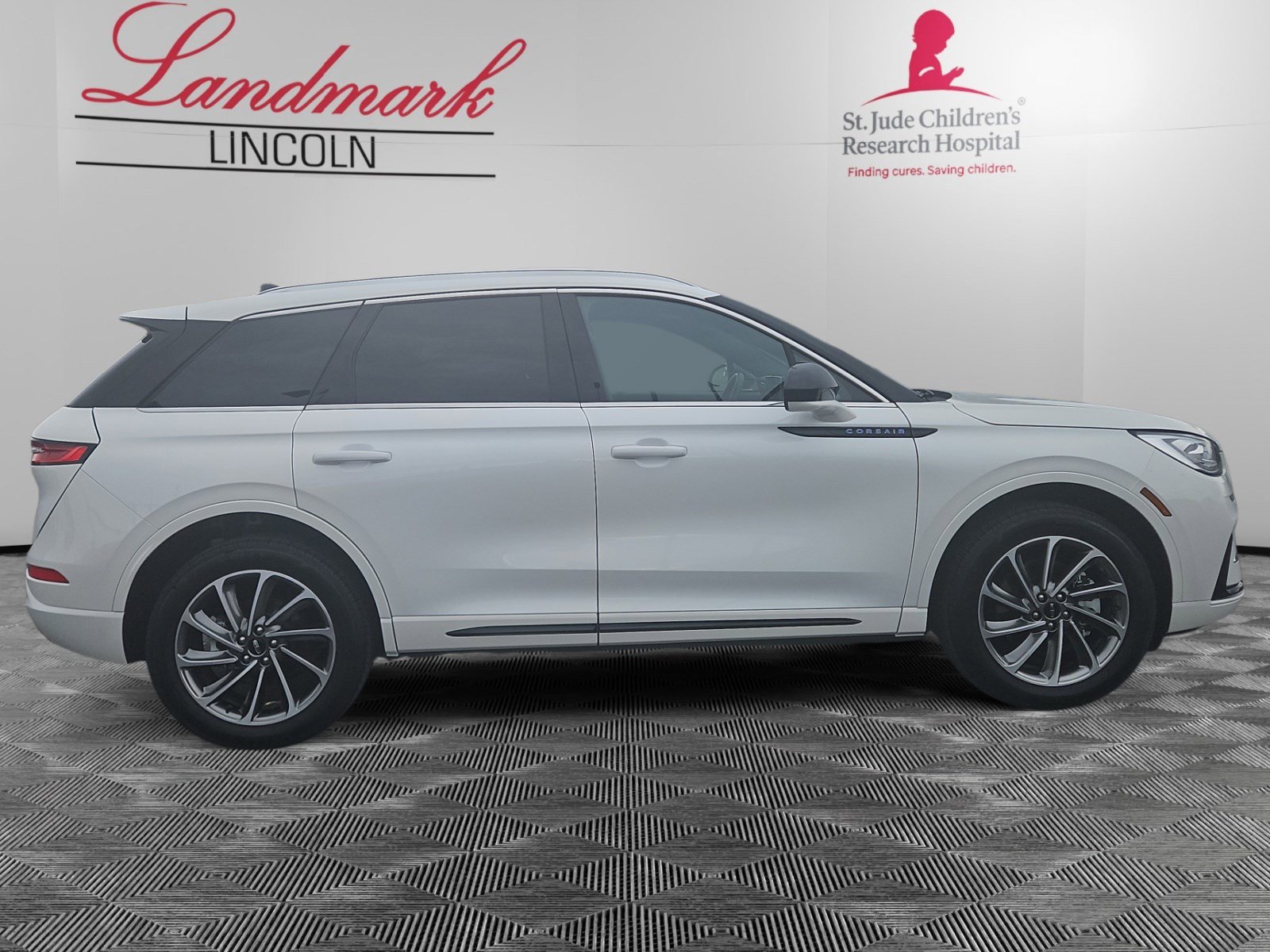 Certified 2024 Lincoln Corsair Grand Touring image 6