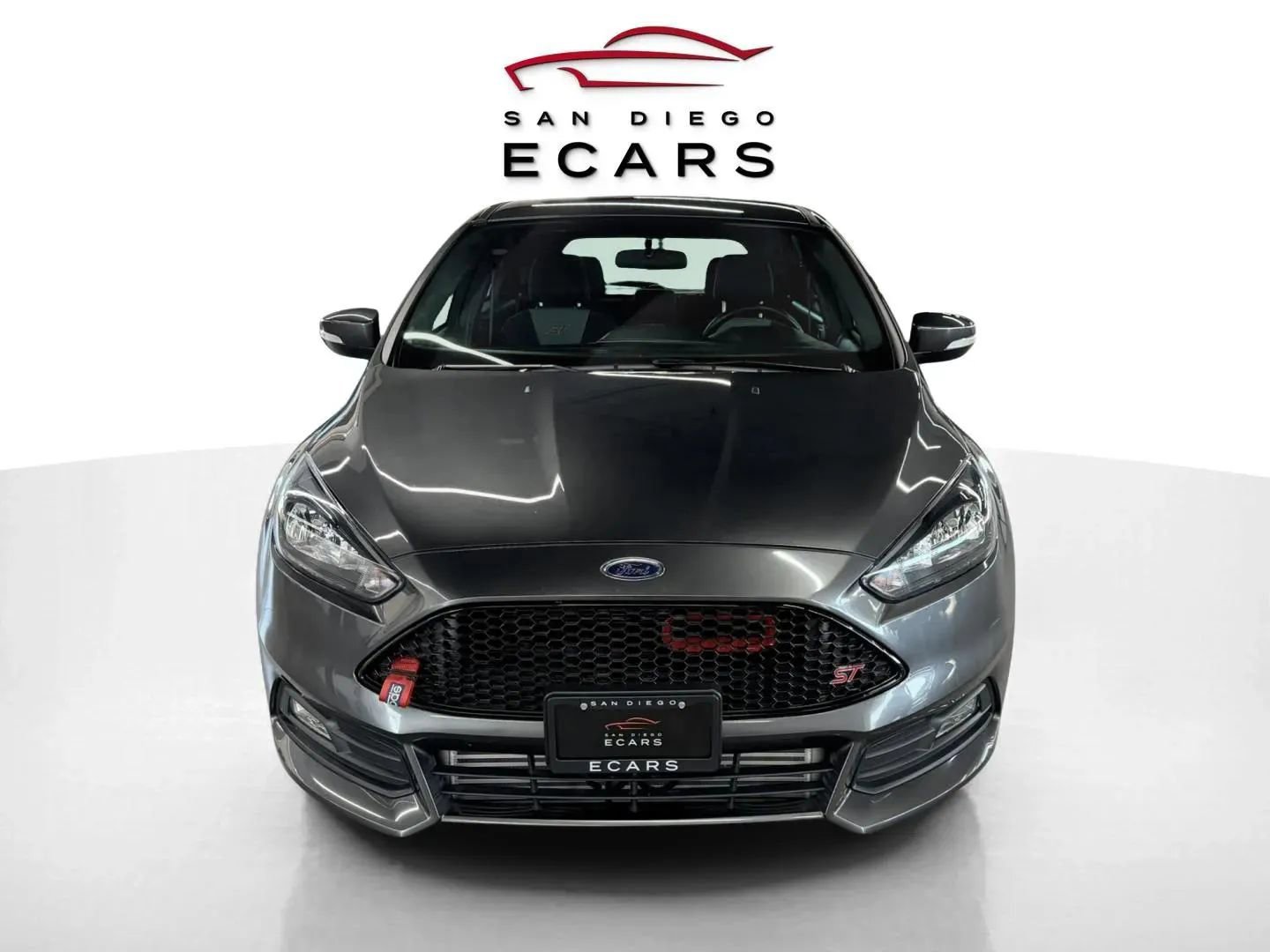 Used 2018 Ford Focus ST image 2