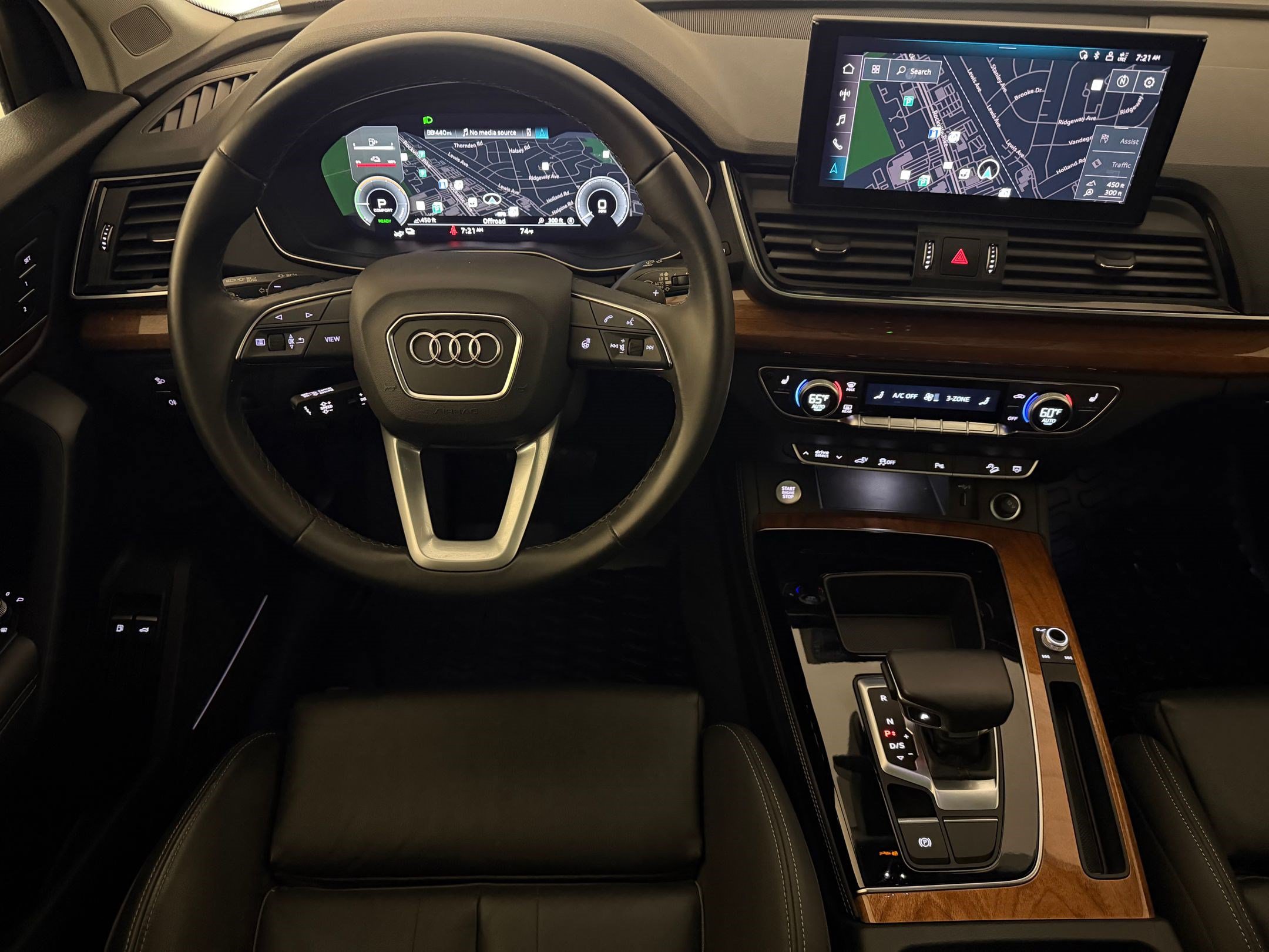 Used 2023 Audi Q5 e Premium Plus w/ Premium Plus Package AWD/4WD image 29