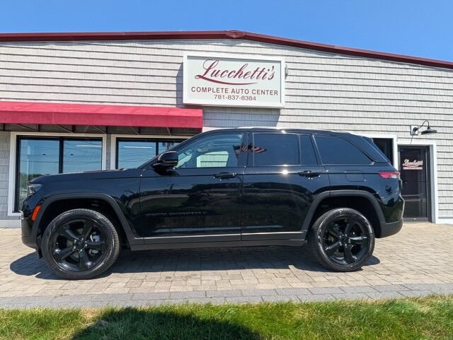 Used 2024 Jeep Grand Cherokee Limited w/ Black Appearance Package AWD/4WD image 1