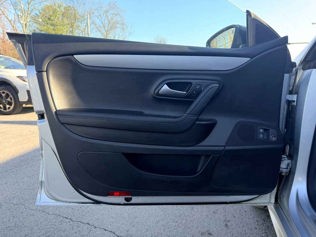 Used 2015 Volkswagen CC R-Line image 22