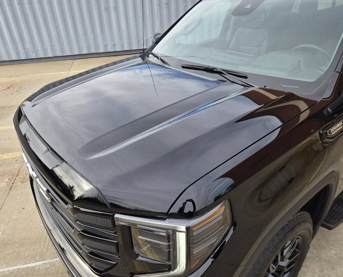 Used 2025 GMC Sierra 1500 Elevation w/ Elevation Premium Package AWD/4WD image 8