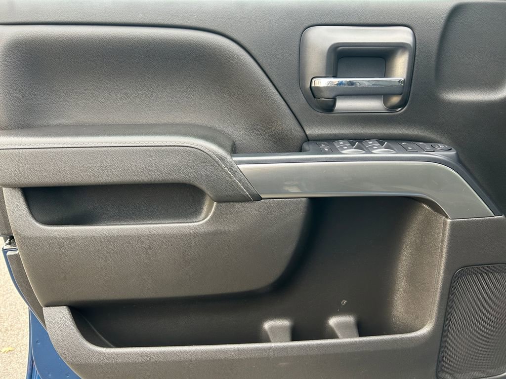 Used 2018 Chevrolet Silverado 1500 LT w/ All Star Edition image 22