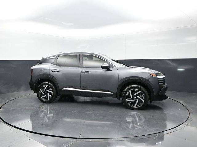 Used 2025 Nissan Kicks SV w/ Charging Package FWD image 6