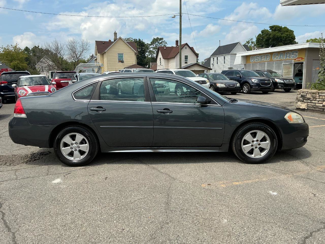 Used 2011 Chevrolet Impala LT FWD image 2
