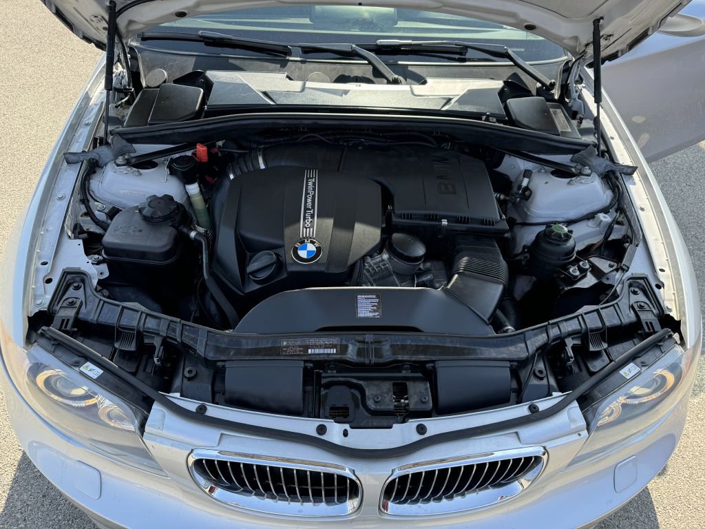 Used 2011 BMW 135i Convertible image 13