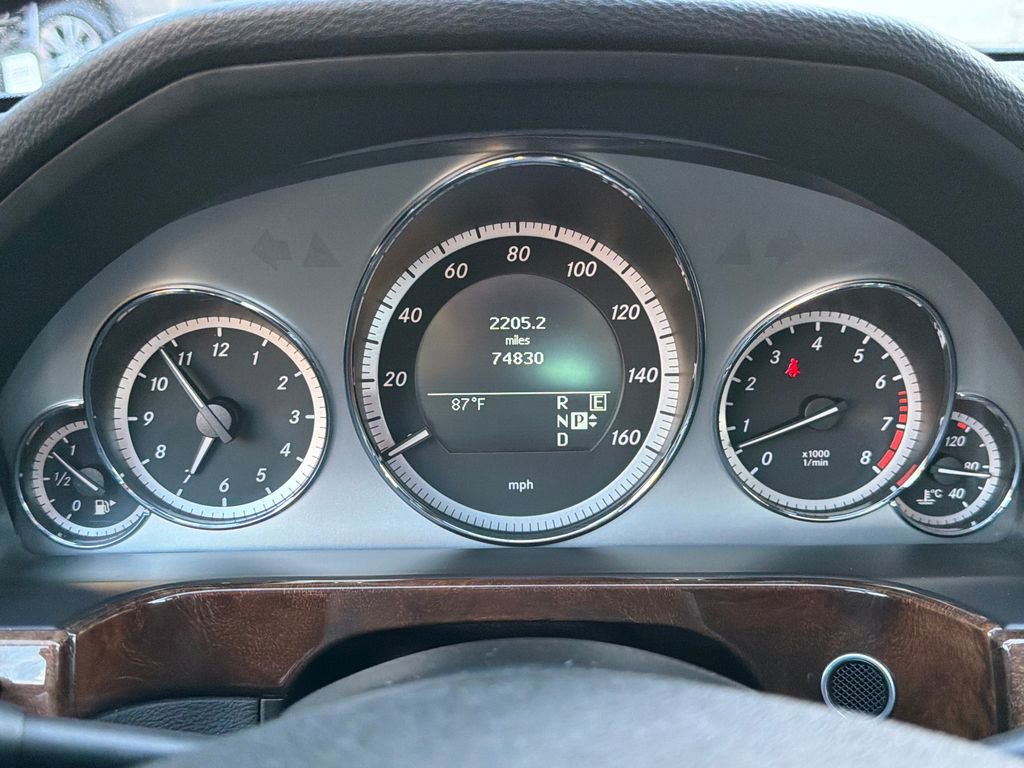 Used 2011 Mercedes-Benz E 350 4MATIC Sedan image 22