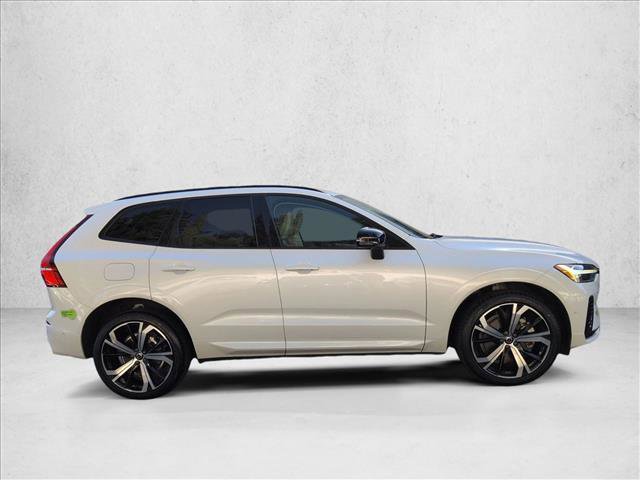 Certified 2023 Volvo XC60 T8 Ultimate w/ Climate Package image 4