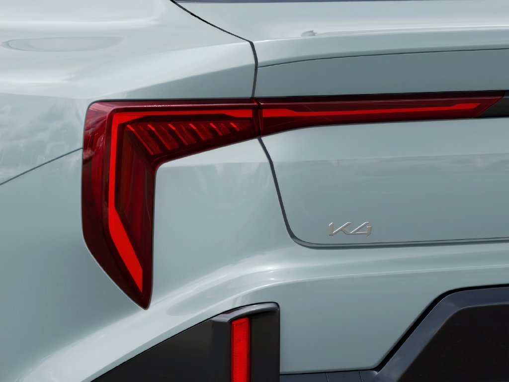 New 2025 Kia K4 GT-Line Turbo w/ GT-Line Sunroof Package FWD image 11