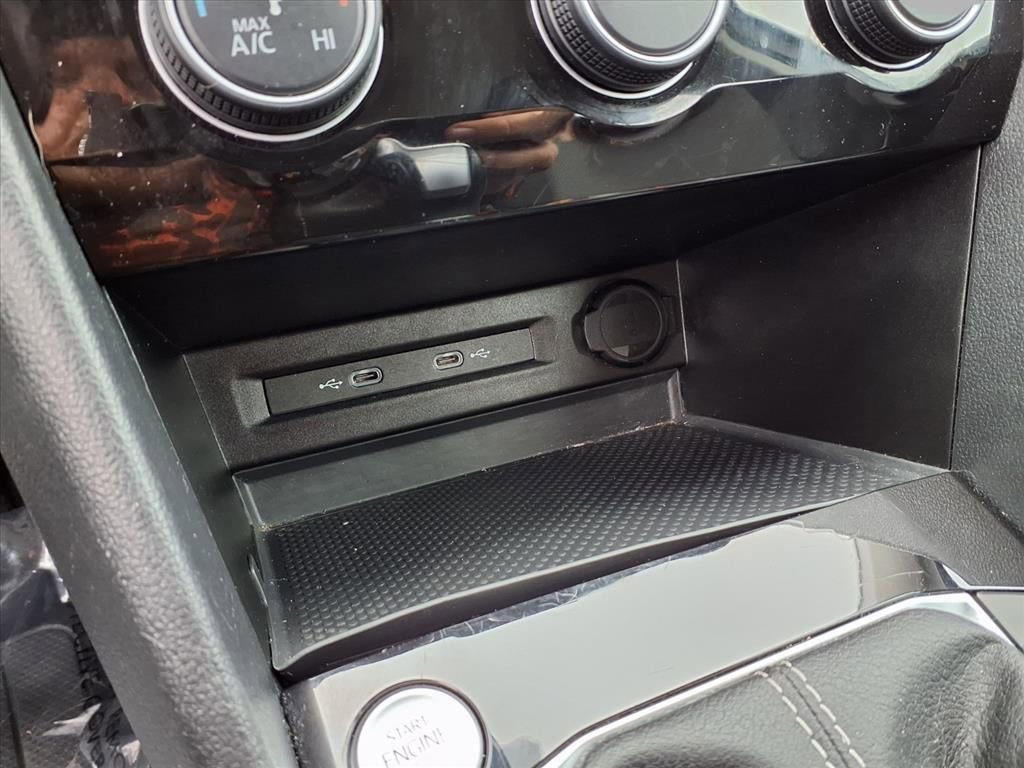 Used 2024 Volkswagen Taos S image 9