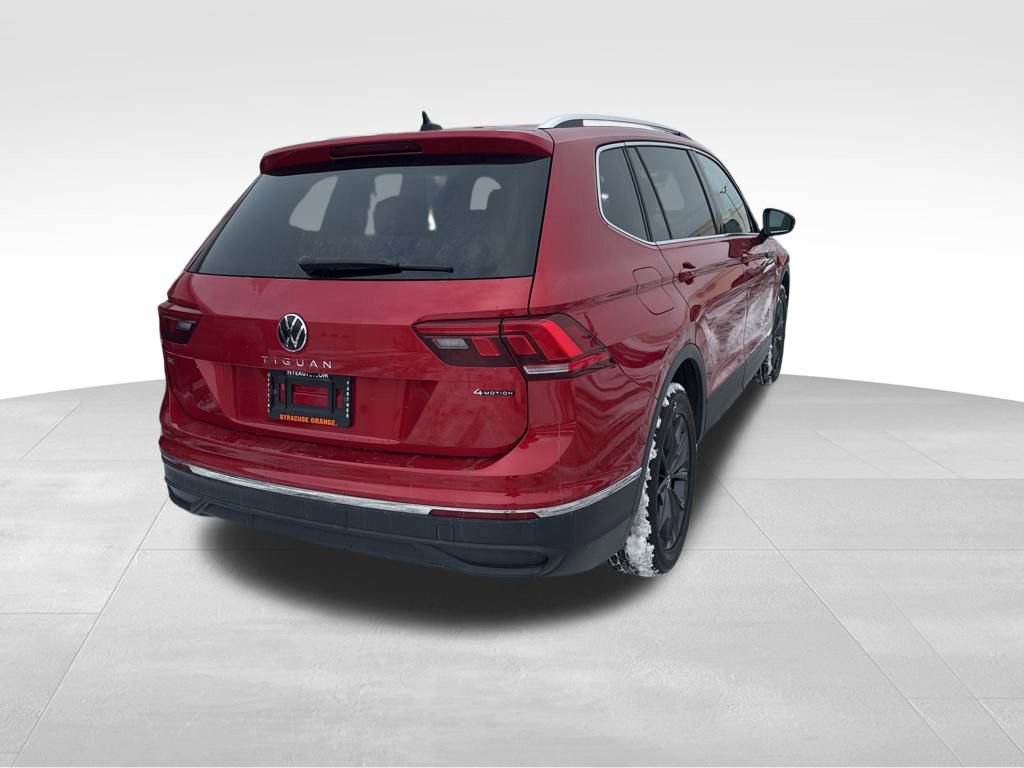 Used 2022 Volkswagen Tiguan SE w/ Panoramic Sunroof Package image 6