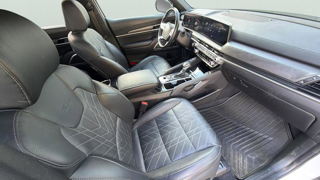 Used 2023 Kia Telluride EX X-Line image 31
