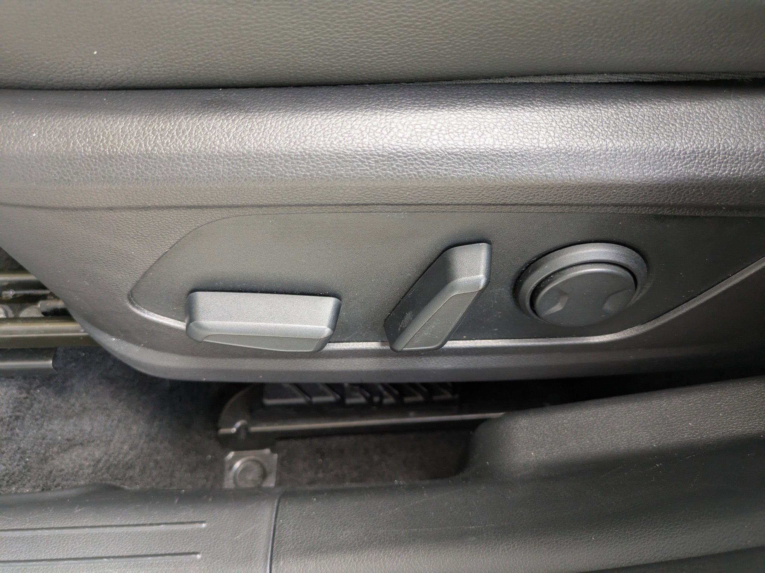 Used 2022 Hyundai Tucson Limited w/ Cargo Package FWD image 19