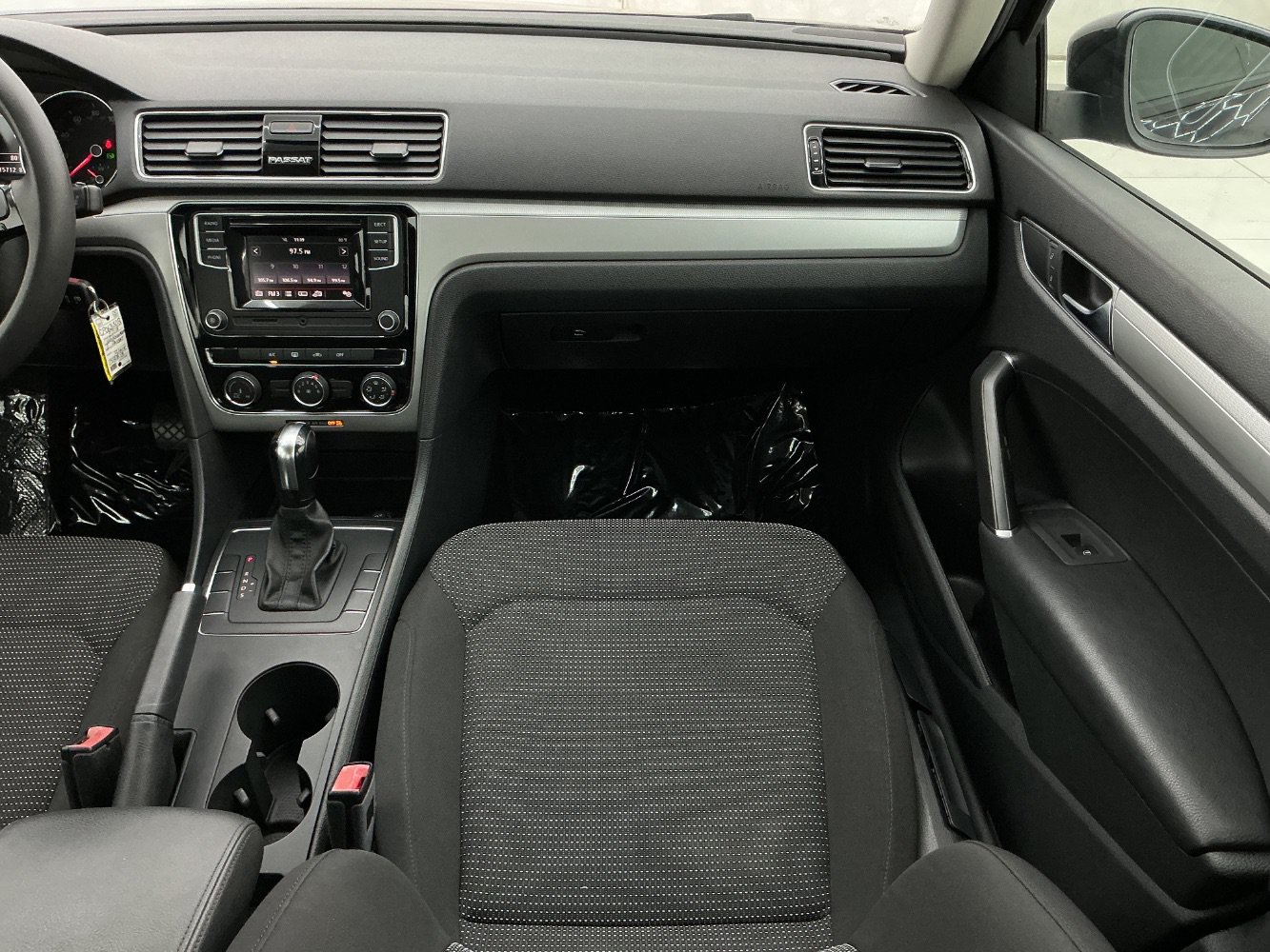 Used 2018 Volkswagen Passat 2.0T S w/ Driver Assistance Package FWD image 28