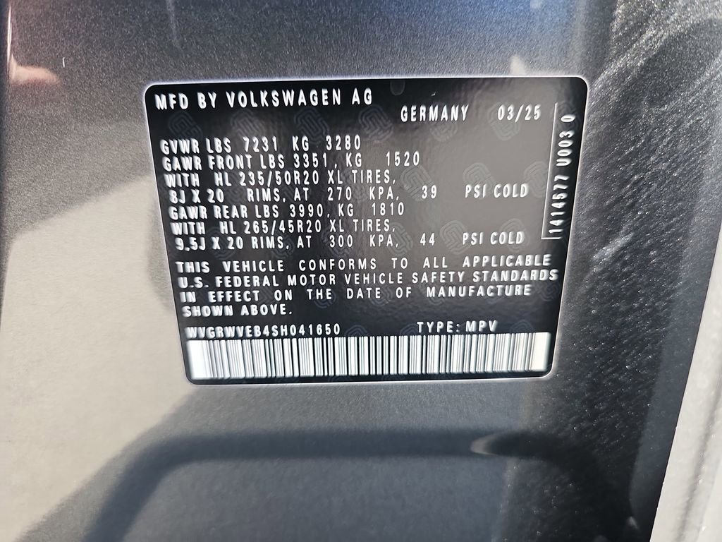 Used 2025 Volkswagen ID. Buzz Pro S Plus image 40