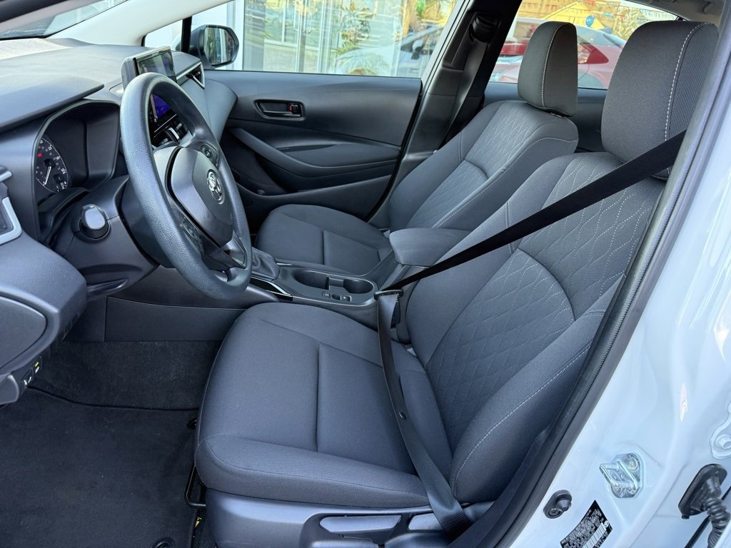 Used 2025 Toyota Corolla LE image 7