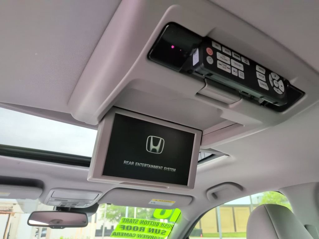 Used 2018 Honda Pilot Touring image 14