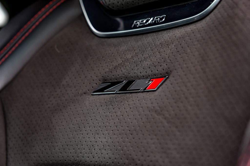 Used 2019 Chevrolet Camaro ZL1 image 38