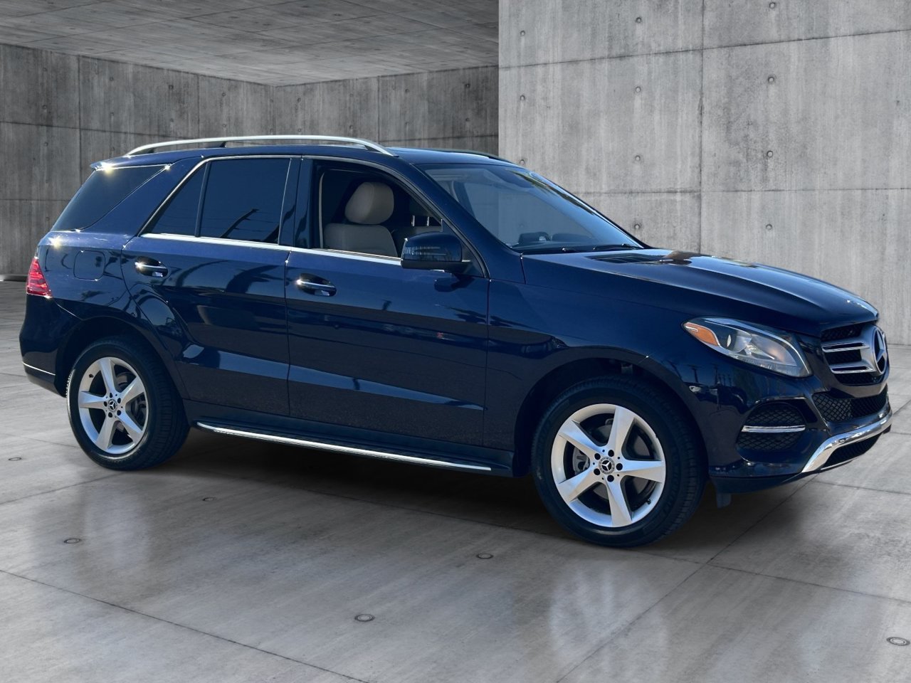 Used 2018 Mercedes-Benz GLE 350 4MATIC image 7