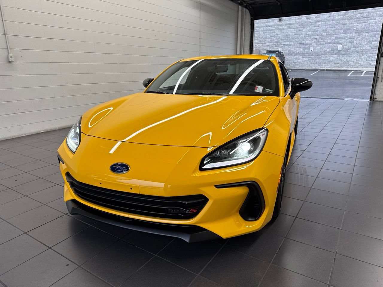 Used 2026 Subaru BRZ Series.Yellow RWD image 3