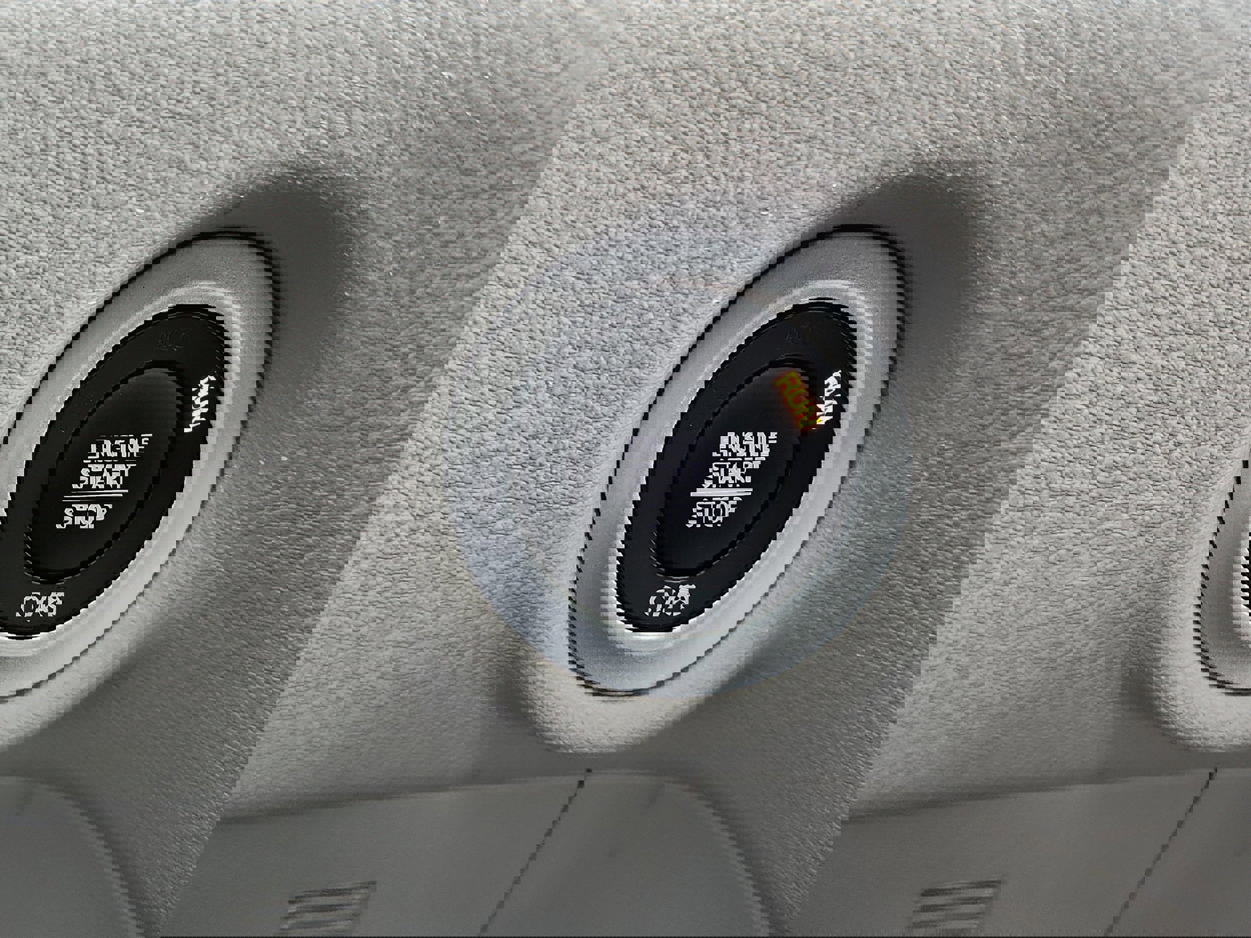 Used 2024 Chrysler Pacifica Touring-L image 23