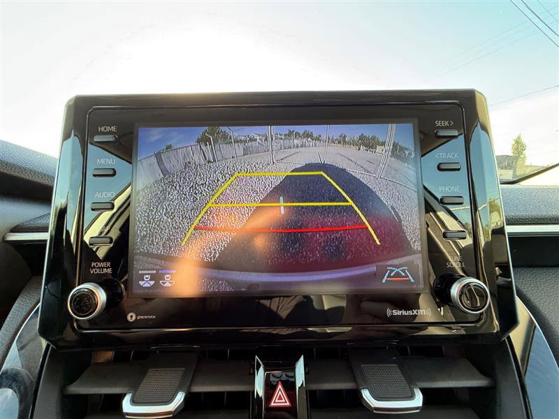 Used 2022 Toyota Corolla Cross XLE image 13