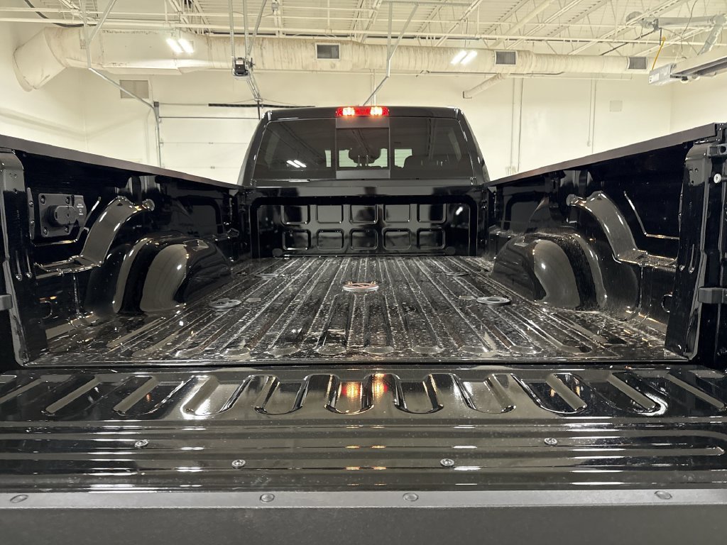 New 2026 RAM 3500 Tradesman AWD/4WD image 24