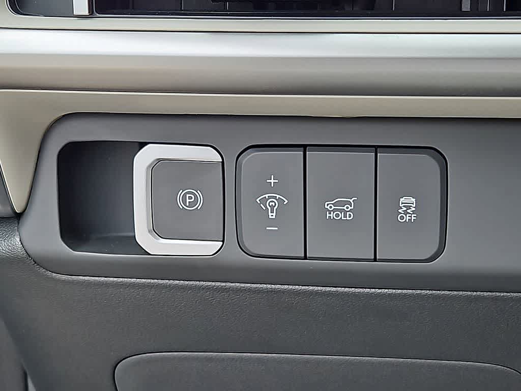 Used 2025 Hyundai Santa Fe SEL AWD/4WD image 23