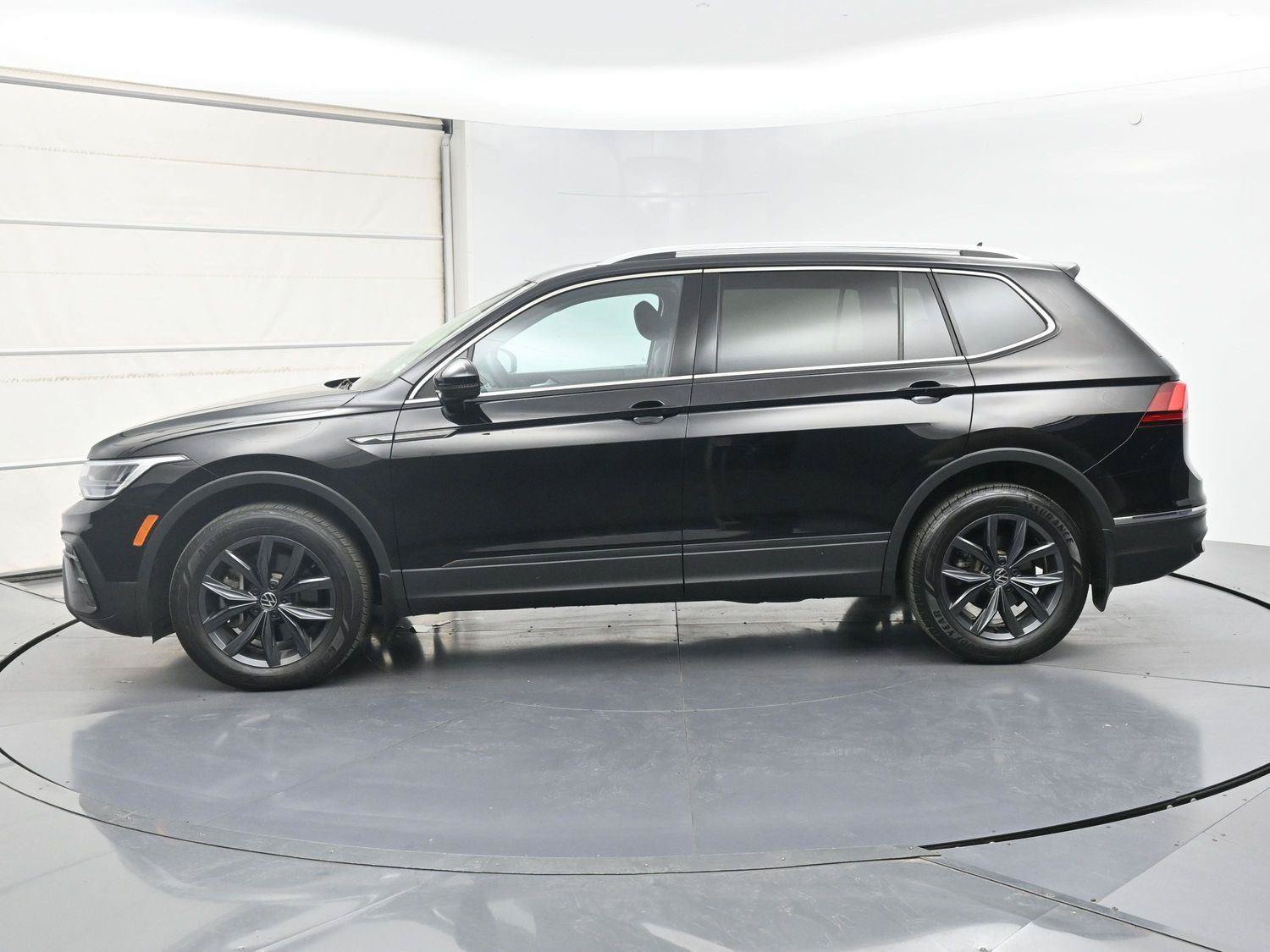 Used 2022 Volkswagen Tiguan SE AWD/4WD image 21