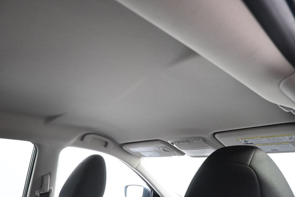 Used 2019 Nissan Rogue S AWD/4WD image 17