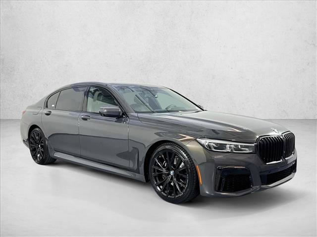 Used 2021 BMW 740i w/ M Sport Package RWD image 3